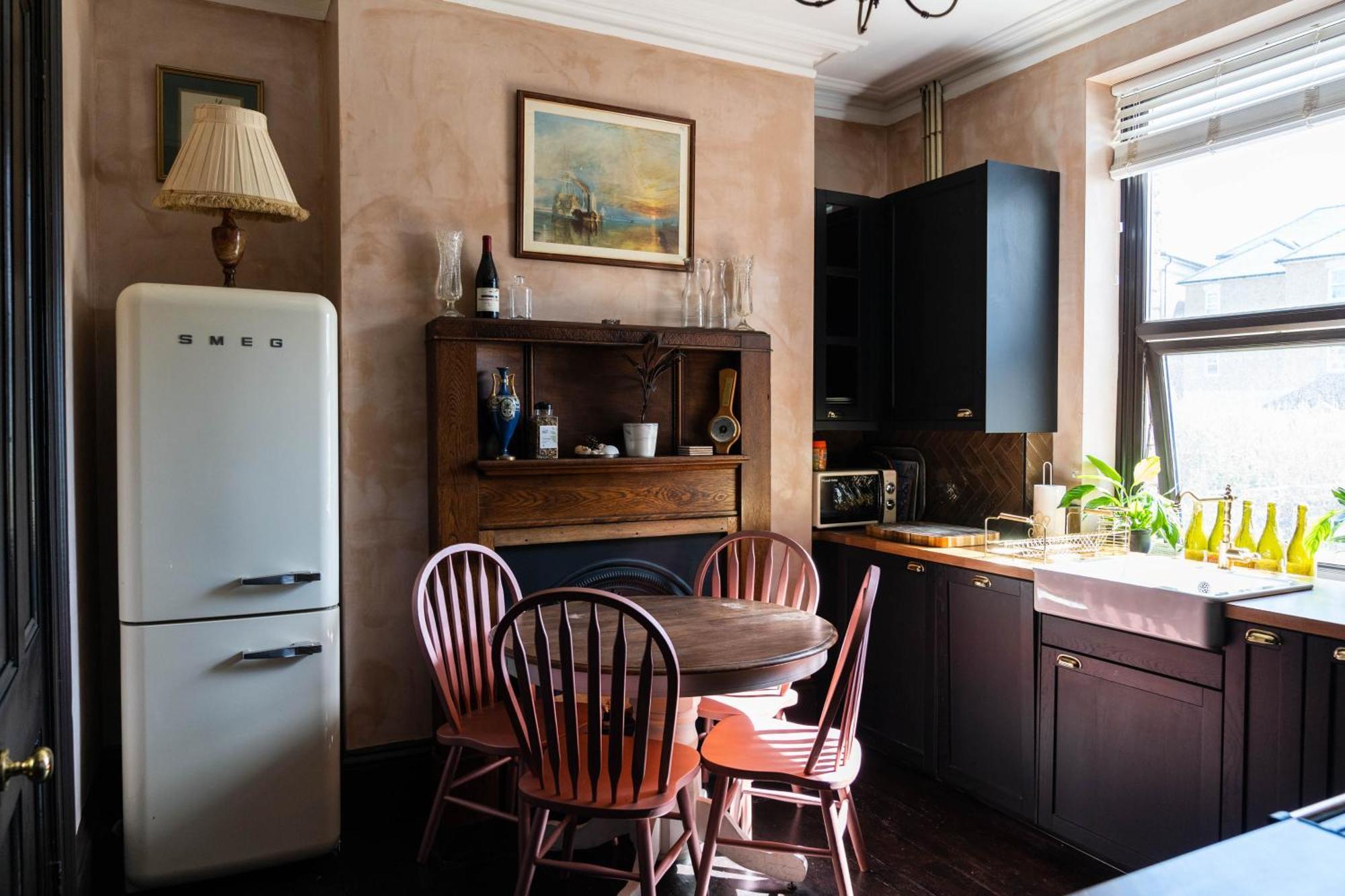 Vintage Townhouse, Wood Burner, Leafy Garden, Close To The Margate